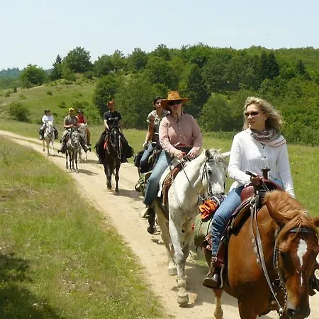 Chamkoria Forest View & Апартамент